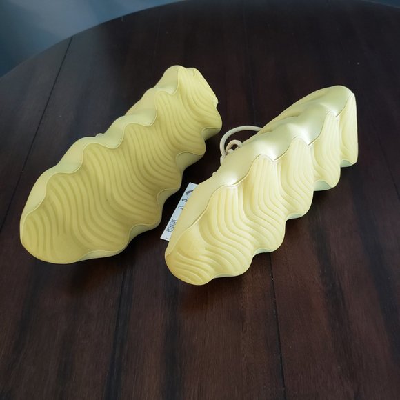 Yeezy 450 Adidas CONFIRMED men’s 10.5 SULFUR NWT main image 5